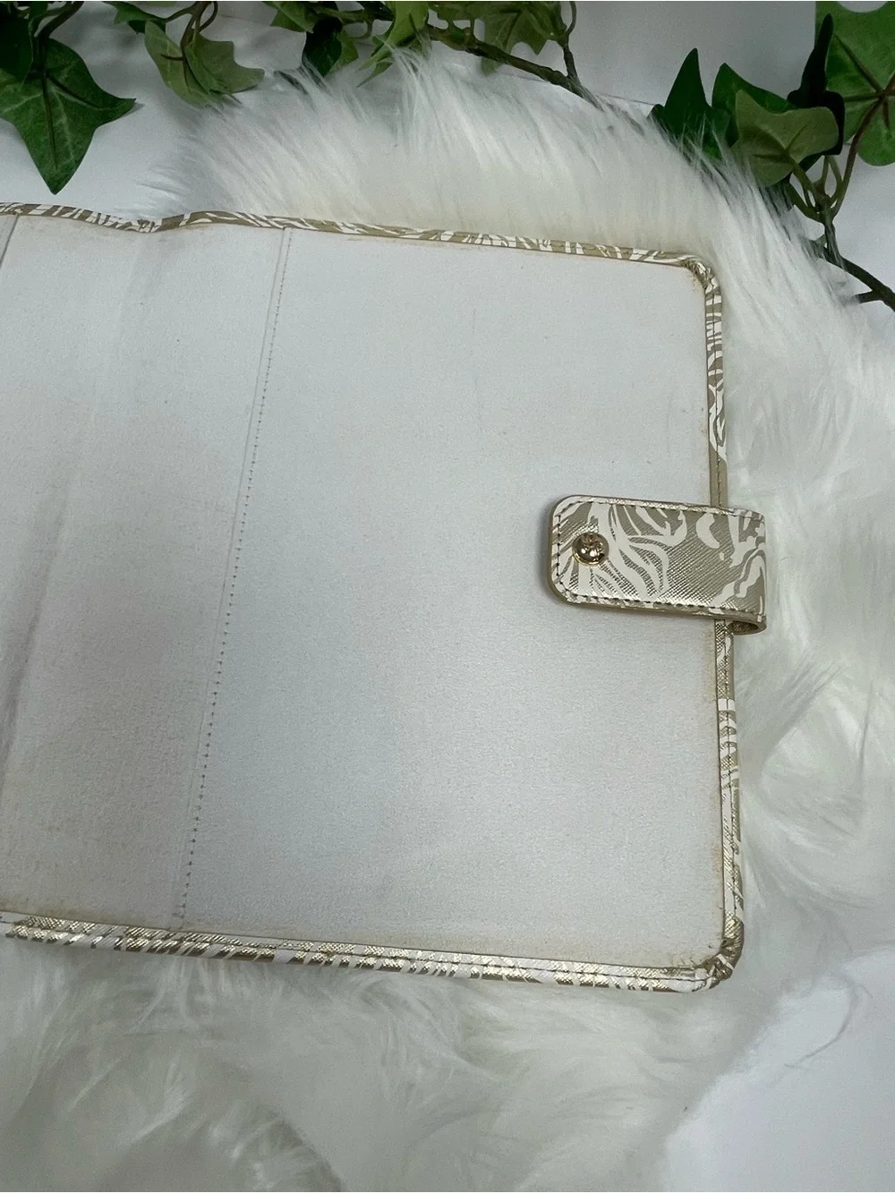 Lilly Pulitzer Gold and White Floral Faux Leather Agenda Folio Cover (no planner